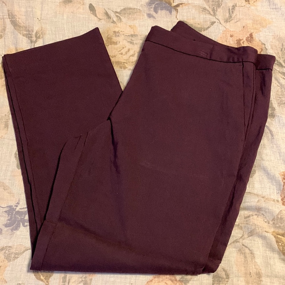 NWOT Mario Serrani Womens Cropped Ankle Pants in Deep Burgundy